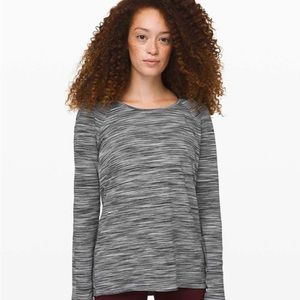 Lululemon Emerald Long Sleeve
4 Colour Space Dye White Black
